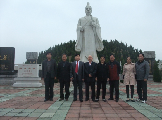 读《黄冈高氏感恩万年碑》有感
