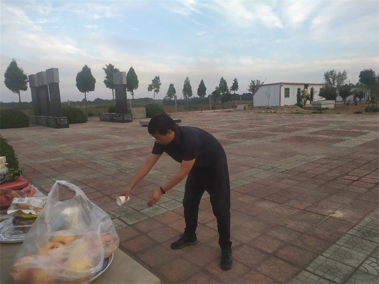л߂Ļ԰Ѷͼı