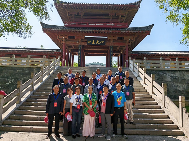 ���պϷ�Т���ø����Ļ��о��Ḱɽ�����濼���ʵ